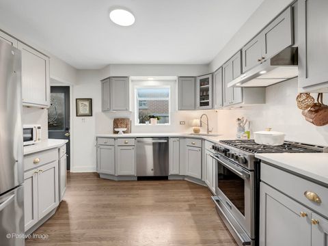 Tiny photo for 4200 Gilbert Avenue, Western Springs, IL 60558 (MLS # 12586926)