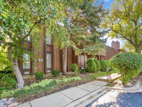 A home in Oakbrook Terrace