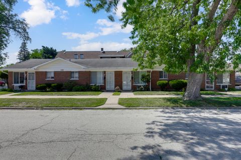 502 154th Place Calumet City IL 60409