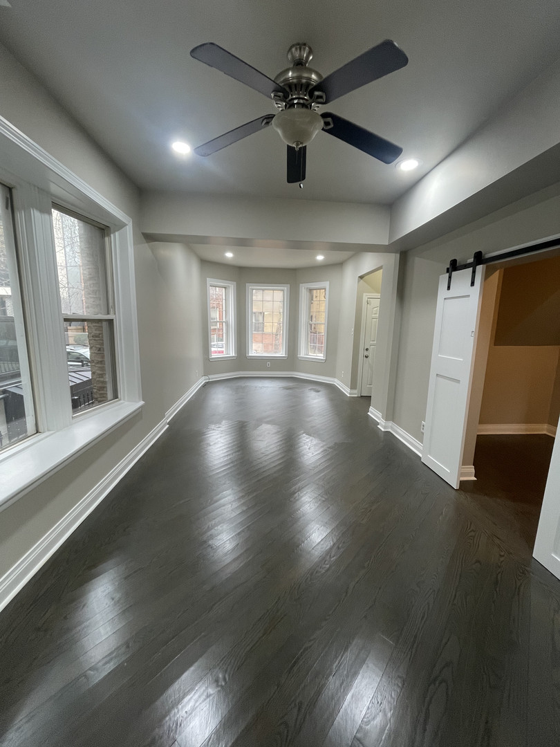 2826 W Lyndale Street 1