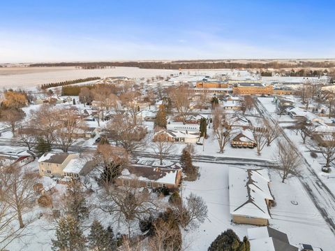 Tiny photo for 602 Northview Drive, Fairbury, IL 61739 (MLS # 12555405)