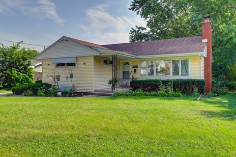 Tiny photo for 2023 Cedar Street, Des Plaines, IL 60018 (MLS # 12743998)