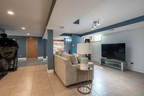 Tiny photo for 6113 W 80th Place, Burbank, IL 60459 (MLS # 12758000)