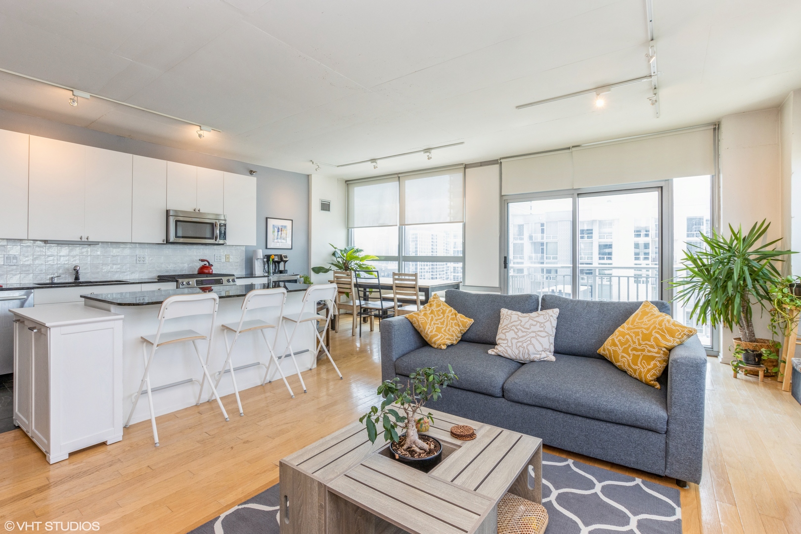 701 S Wells Street 1805