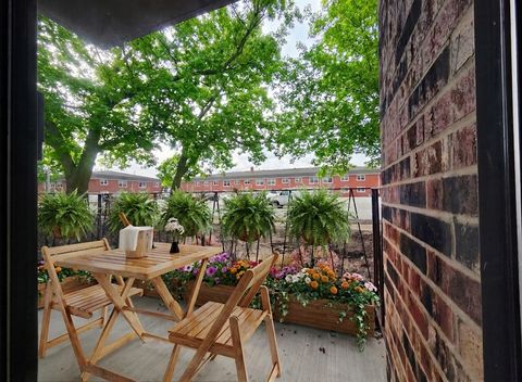 Tiny photo for 7117 W 93rd Street #105, Oak Lawn, IL 60453 (MLS # 12652973)