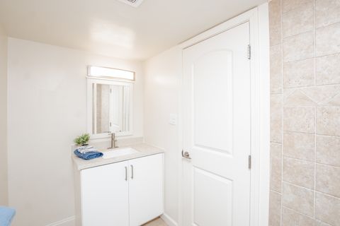 Tiny photo for 7117 W 93rd Street #105, Oak Lawn, IL 60453 (MLS # 12652973)