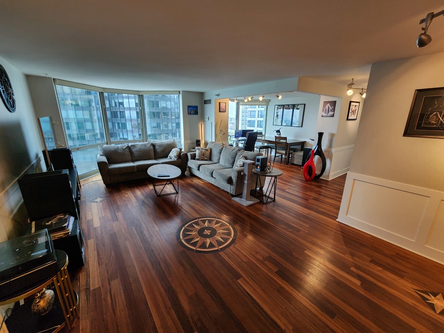 195 N HARBOR Drive 2506