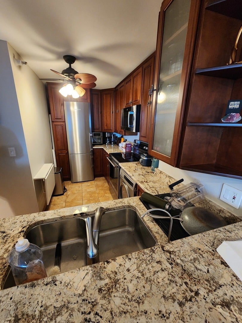 195 N HARBOR Drive 2506