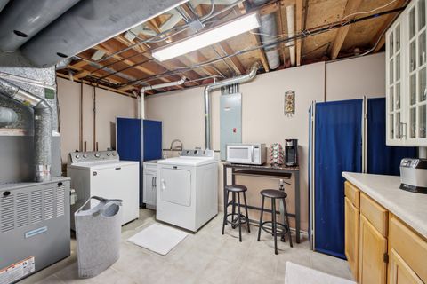 Tiny photo for 144 N Fiore Parkway, Vernon Hills, IL 60061 (MLS # 12613876)