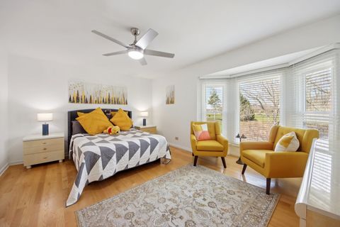 Tiny photo for 144 N Fiore Parkway, Vernon Hills, IL 60061 (MLS # 12613876)