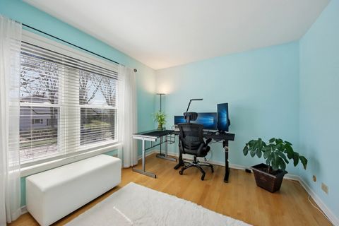Tiny photo for 144 N Fiore Parkway, Vernon Hills, IL 60061 (MLS # 12613876)