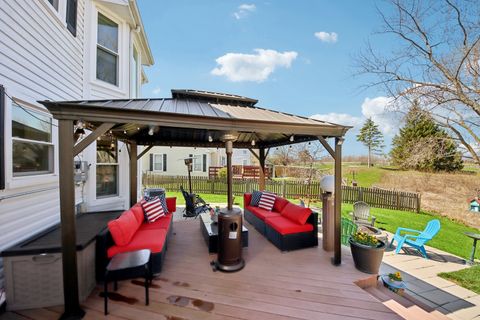 Tiny photo for 144 N Fiore Parkway, Vernon Hills, IL 60061 (MLS # 12613876)