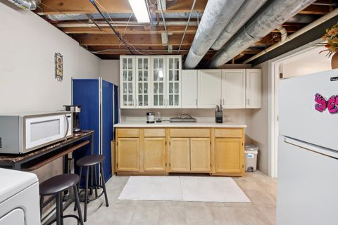 Tiny photo for 144 N Fiore Parkway, Vernon Hills, IL 60061 (MLS # 12613876)