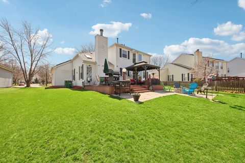 Tiny photo for 144 N Fiore Parkway, Vernon Hills, IL 60061 (MLS # 12613876)