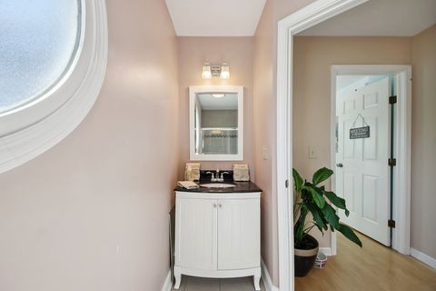 Tiny photo for 144 N Fiore Parkway, Vernon Hills, IL 60061 (MLS # 12613876)