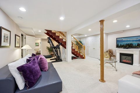 Tiny photo for 144 N Fiore Parkway, Vernon Hills, IL 60061 (MLS # 12613876)