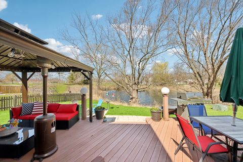 Tiny photo for 144 N Fiore Parkway, Vernon Hills, IL 60061 (MLS # 12613876)