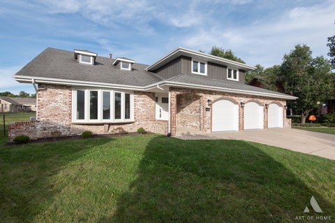 Photo of 11734 Ballinary Court, Orland Park, IL 60467 (MLS # 12763263)