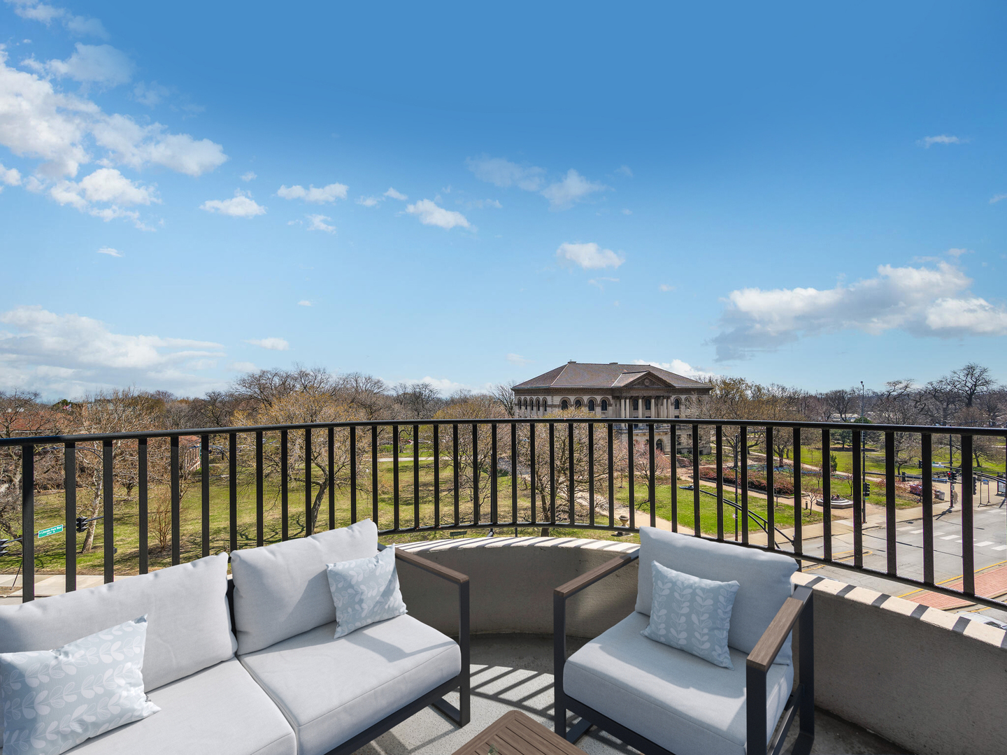 2020 N LINCOLN PARK WEST 4F