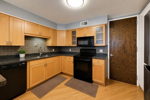 Tiny photo for 5901 N Sheridan Road #16C, Chicago, IL 60660 (MLS # 12725252)