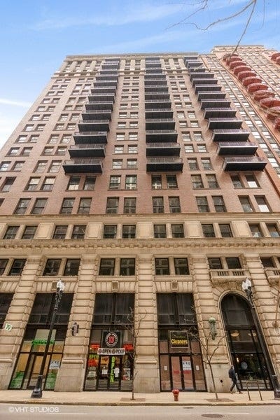 Photo of 212 W Washington Street #1406, Chicago, IL 60606 (MLS # 12711369)