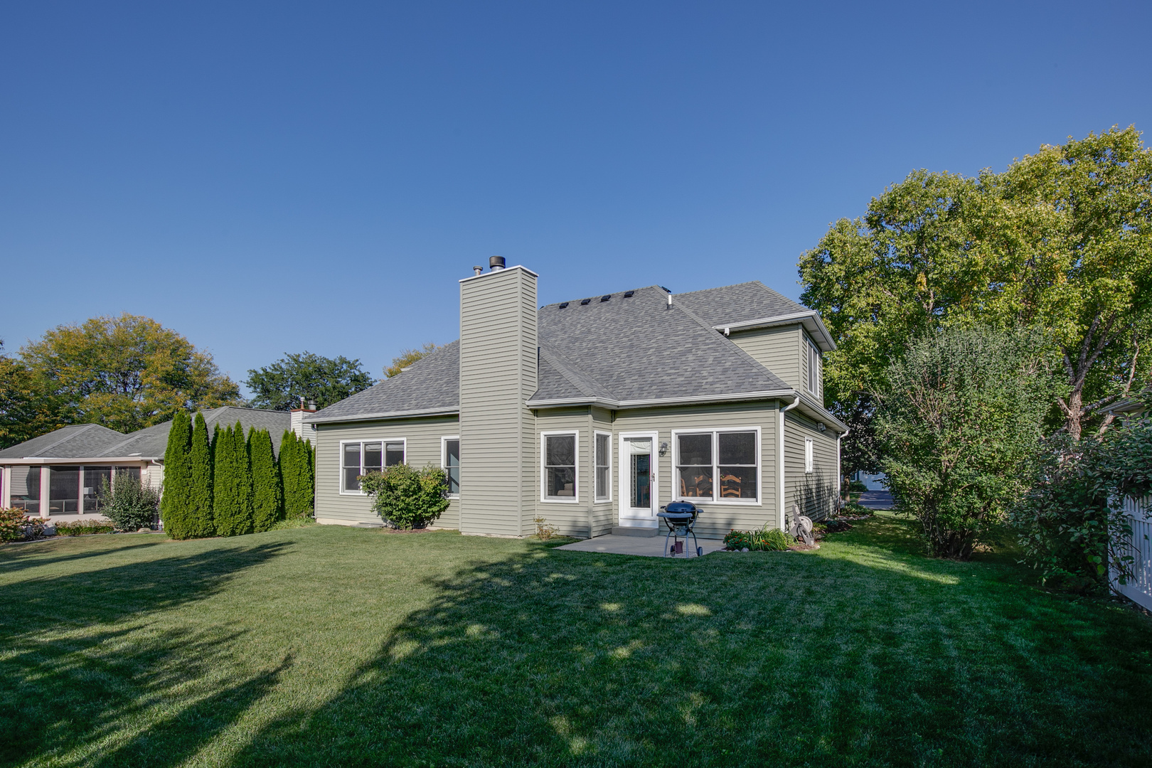 855 Ayers Street