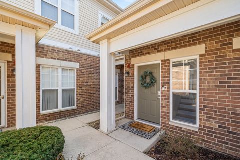 Tiny photo for 620 Pineridge Drive N #620, Oswego, IL 60543 (MLS # 12579536)