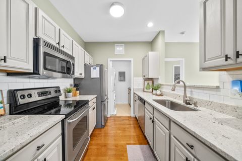 Tiny photo for 620 Pineridge Drive N #620, Oswego, IL 60543 (MLS # 12579536)