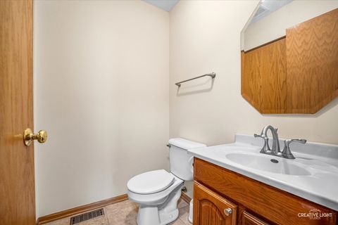 Tiny photo for 1438 Westbury Circle, North Aurora, IL 60542 (MLS # 12497208)