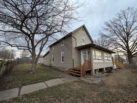 Tiny photo for 901 E High Street, Farmer City, IL 61842 (MLS # 12573091)