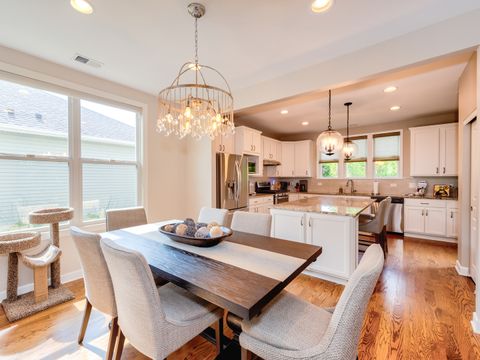 Tiny photo for 3263 Eastbank Circle, Mundelein, IL 60060 (MLS # 12480369)
