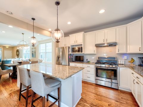 Tiny photo for 3263 Eastbank Circle, Mundelein, IL 60060 (MLS # 12480369)