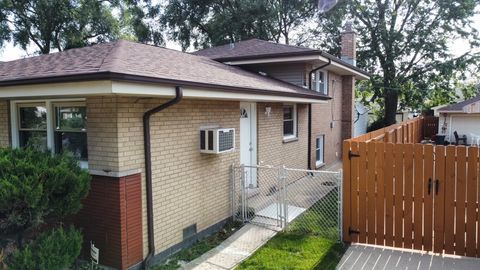 Tiny photo for 12919 S Escanaba Avenue, Chicago, IL 60633 (MLS # 12548405)