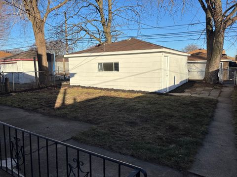 Tiny photo for 12919 S Escanaba Avenue, Chicago, IL 60633 (MLS # 12548405)