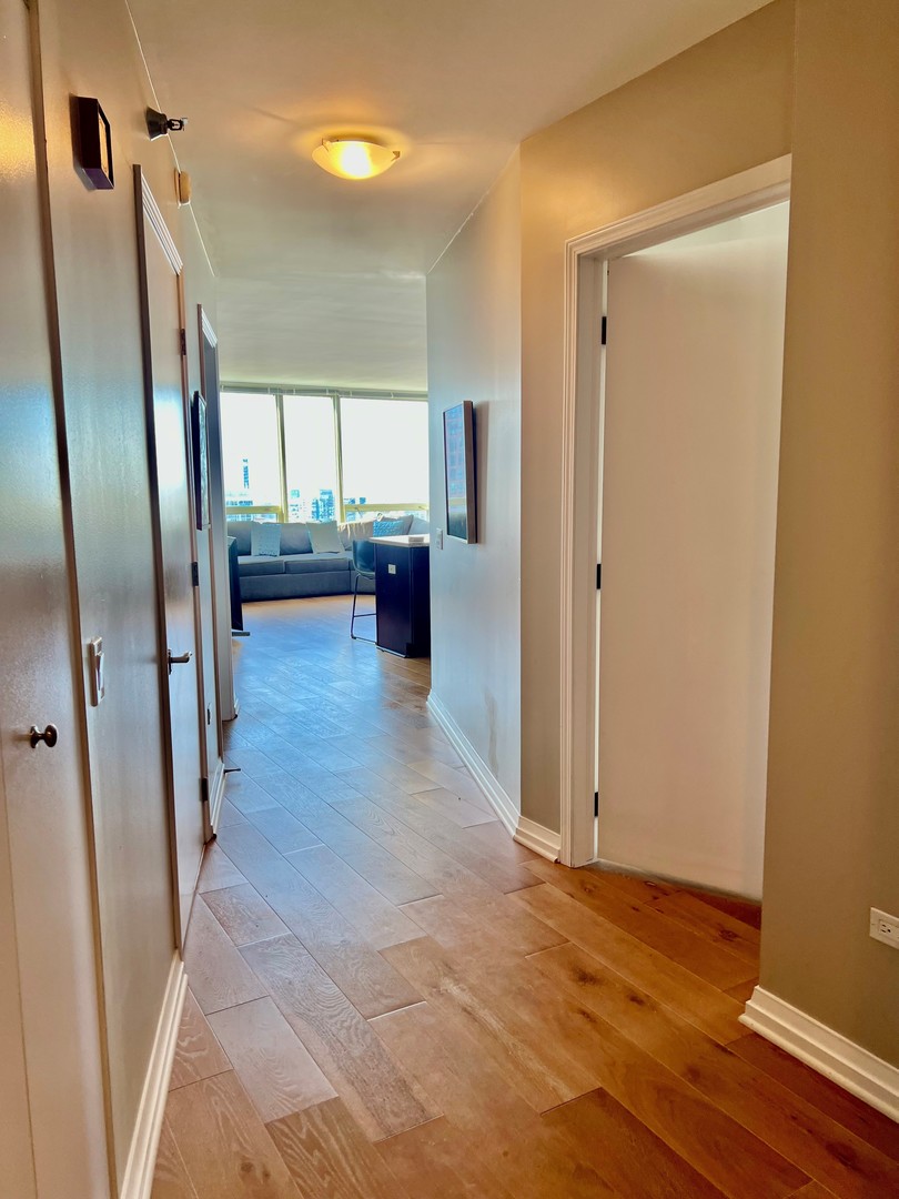 33 W Ontario Street 32G