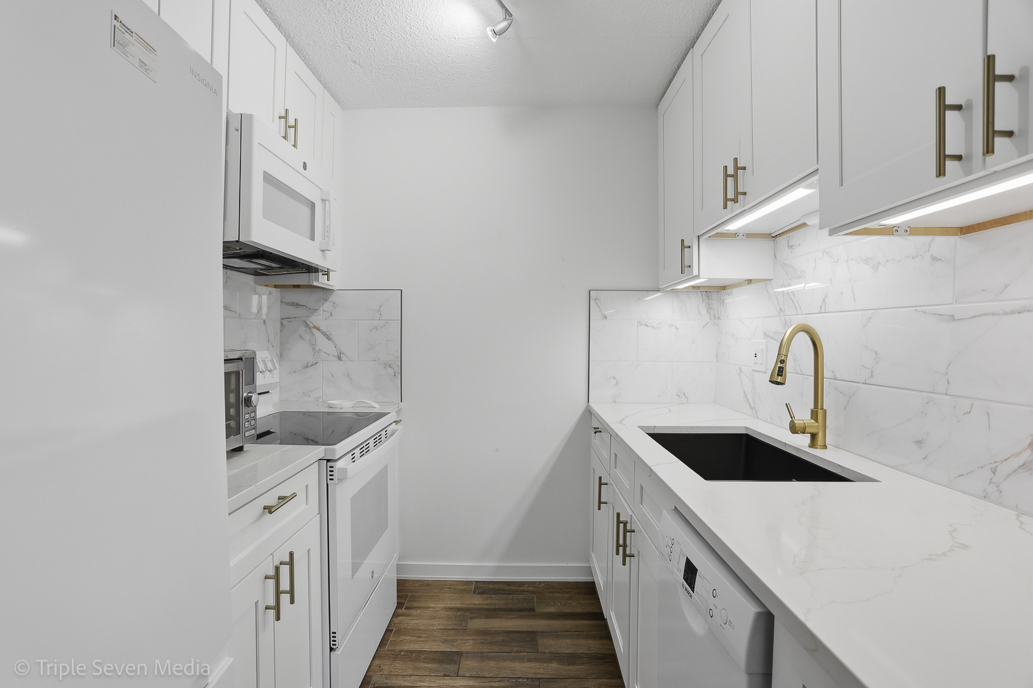 1043 S York Road 402