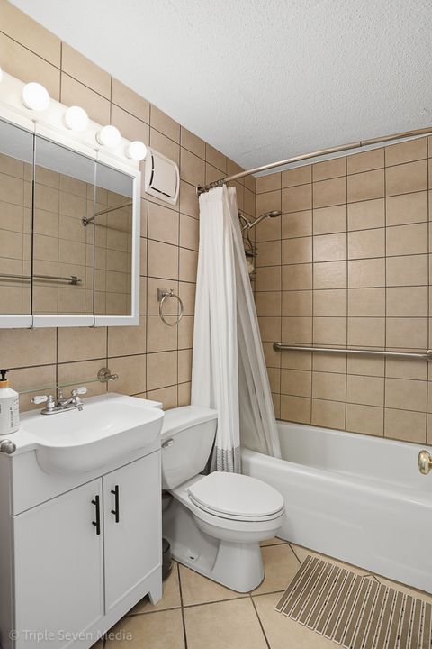 Tiny photo for 1043 S York Road #402, Bensenville, IL 60106 (MLS # 12592794)