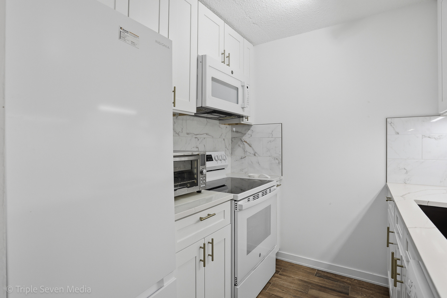 1043 S York Road 402