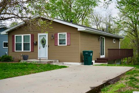 Tiny photo for 1216 S 14th St, Quincy, IL 62301 (MLS # 12621397)