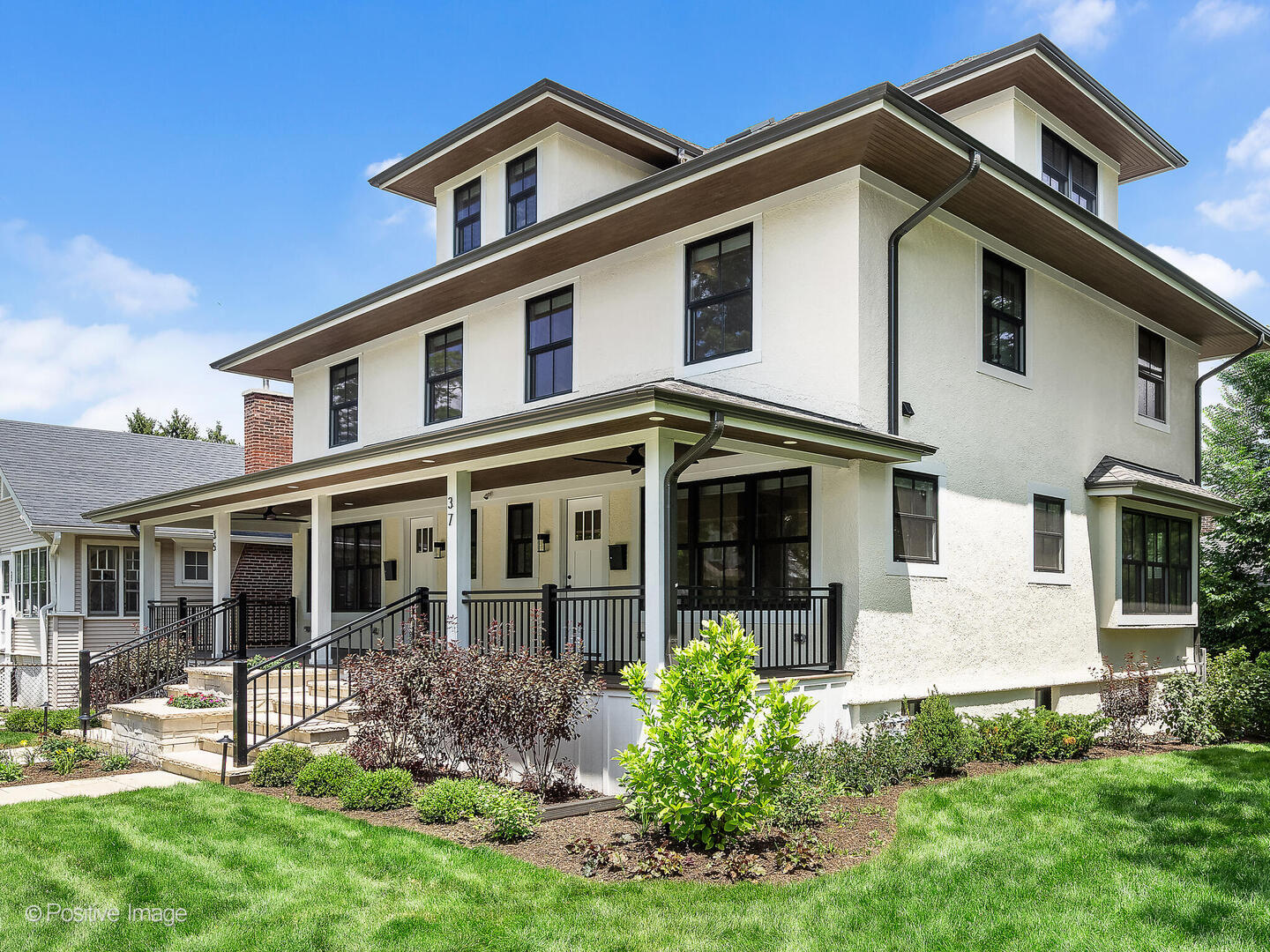 37 7th Avenue