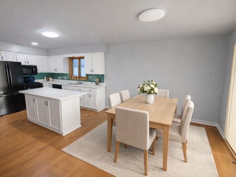 Tiny photo for 862 Omaha Court, Carol Stream, IL 60188 (MLS # 12567944)