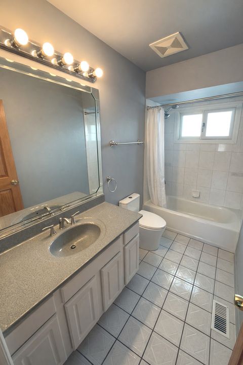 Tiny photo for 862 Omaha Court, Carol Stream, IL 60188 (MLS # 12567944)