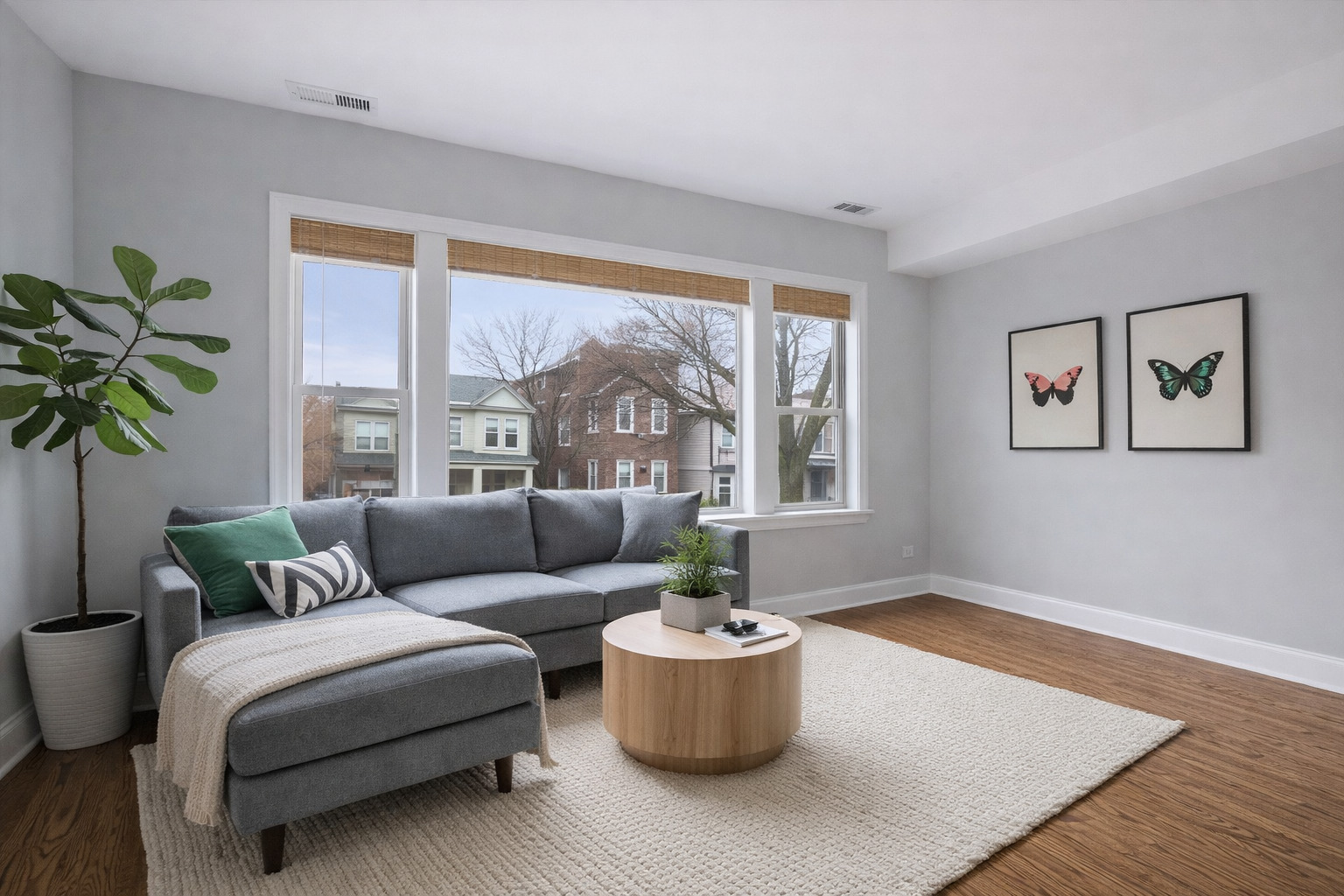 1343 W WINONA Street 2W