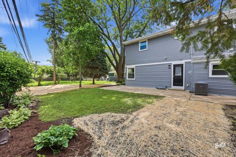 Tiny photo for 2002 Hawk Court, Rolling Meadows, IL 60008 (MLS # 12685086)