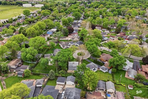 Tiny photo for 2002 Hawk Court, Rolling Meadows, IL 60008 (MLS # 12685086)