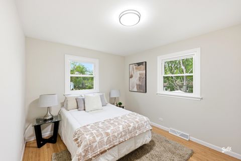 Tiny photo for 2002 Hawk Court, Rolling Meadows, IL 60008 (MLS # 12685086)