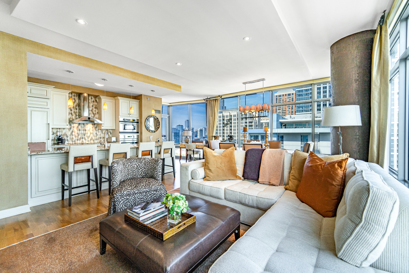 100 E 14TH Street 2201