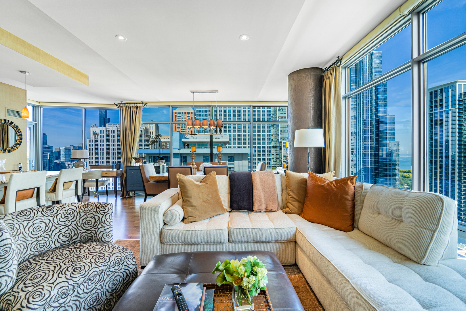 100 E 14TH Street 2201