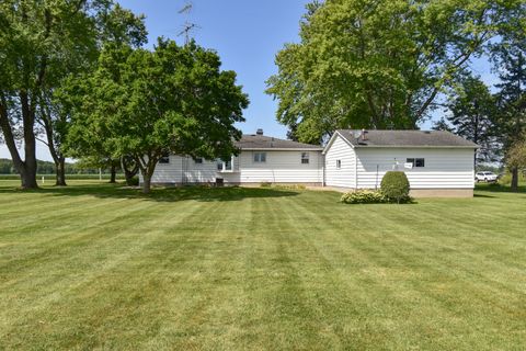 Tiny photo for 1542 E 18th Road, Streator, IL 61364 (MLS # 12456323)
