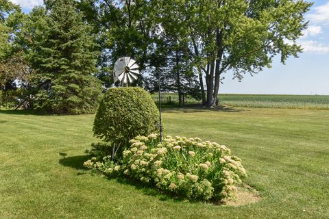 Tiny photo for 1542 E 18th Road, Streator, IL 61364 (MLS # 12456323)